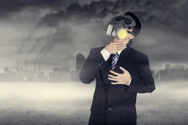 What causes cracked and ulcerated lips?