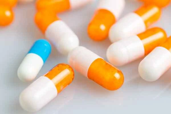 How long does it take for the scab to fall off after mole removal with scar cream?