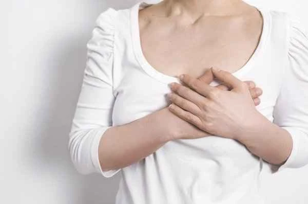 How to remove chest scars in women