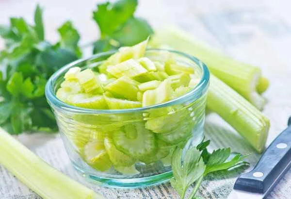 Can eating celery prevent or treat vitiligo?